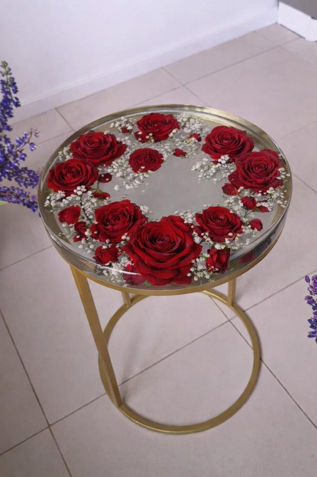 Mesa lateral de luxo "Amor Eterno" – Rosas vermelhas verdadeiras em resina de cristal